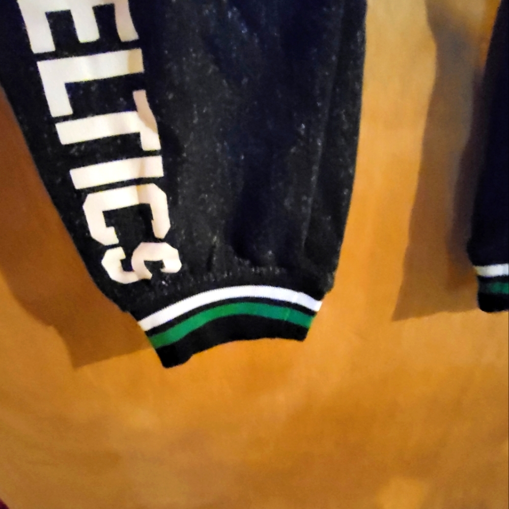 BOSTON CELTICS 💚, WOMEN'S SWEATPANTS, XLARGE, MINT CONDITION,NWOT
